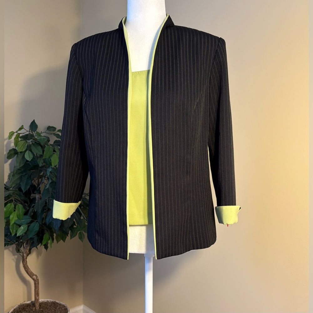 EUC Blazer & Shell: Black Blazer w Dark Lime, Coordinating Shell, 2/3-Sleeves